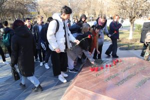 Студентам Астраханского государственного технического университета рассказали о героях Аджимушкайских каменоломен
